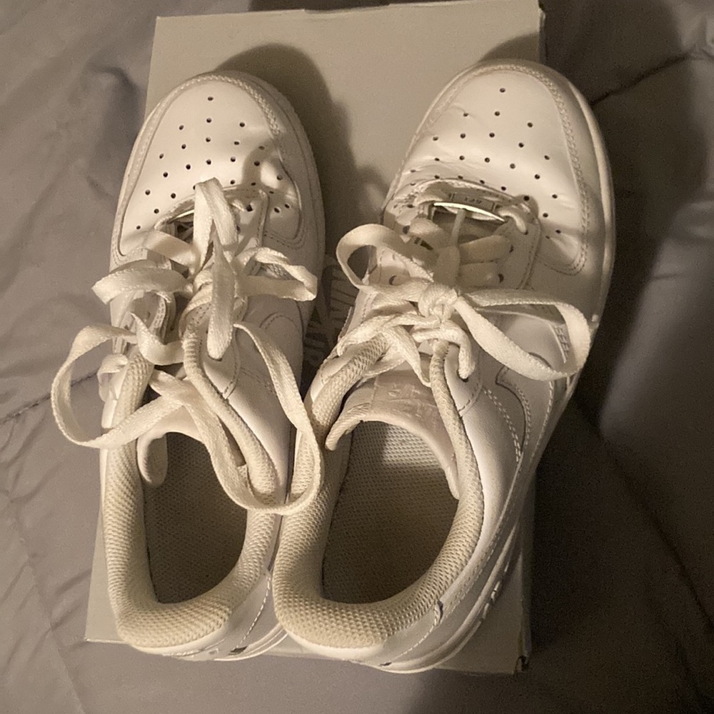 Air Force Ones Size 6